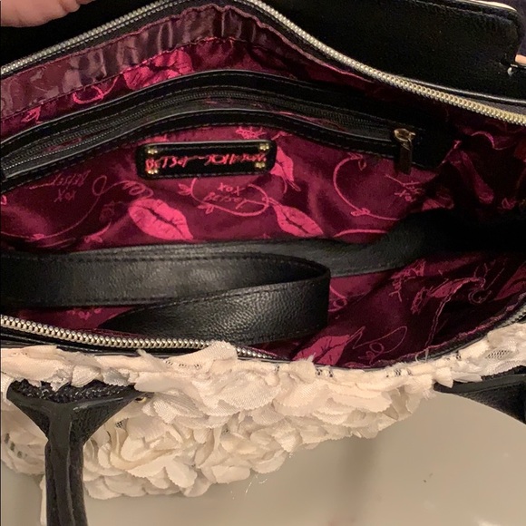 Betsy Johnson purse!! - Picture 4 of 4